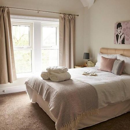 Comfy Big 7 Bedroom Townhouse Harrogate Kültér fotó